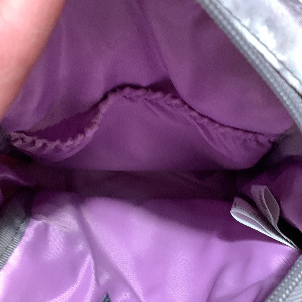 BNWOT. lug purse - Picture 8 of 9